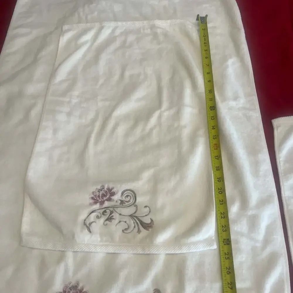 Croscill Home 3-Piece Embroidered Floral Scroll Towel Set - White, Mauve & Tan